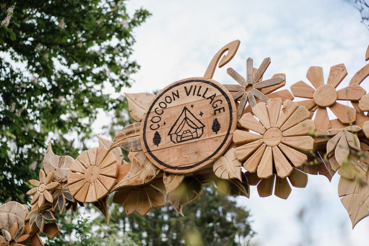 Cocoon Village - Glamping - Domaine des Grottes de Han Rochefort Extérieur photo