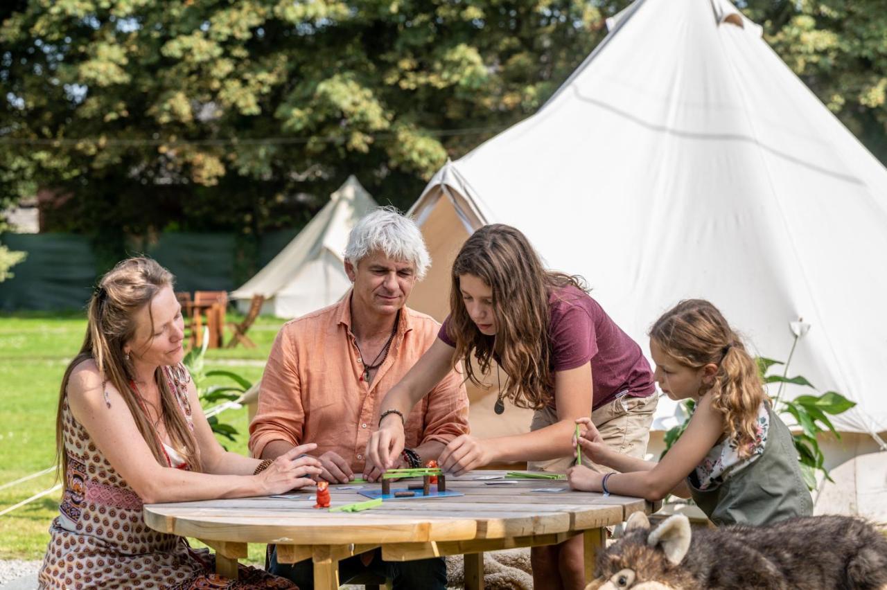 Cocoon Village - Glamping - Domaine des Grottes de Han Rochefort Extérieur photo